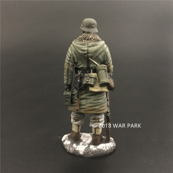 KH002 LSSAH soldier with MG42 Ammo - Image 4