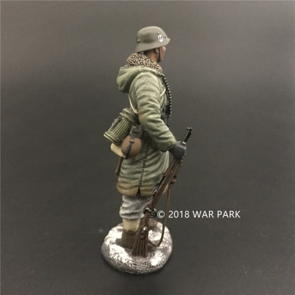 KH002 LSSAH soldier with MG42 Ammo - Image 5