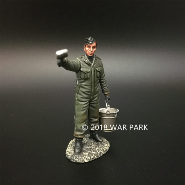 KH040 LSSAH tank crew painting winter camouflage B - Image 2