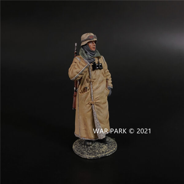 KH085 German Sentry in Winter Coat - Image 2