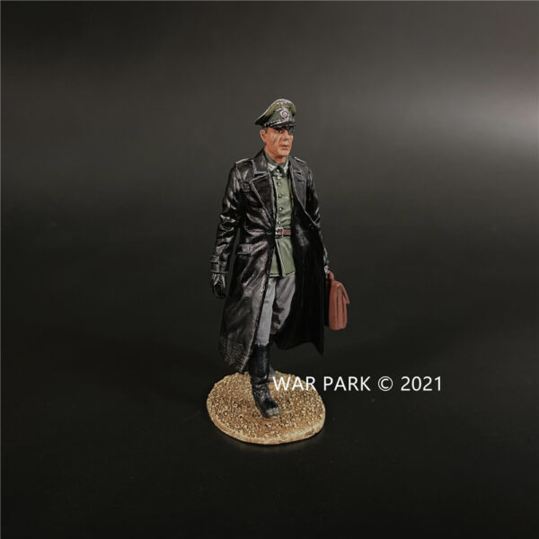 NO014 One Eyed Wehrmacht Officer with a Bag - Image 2