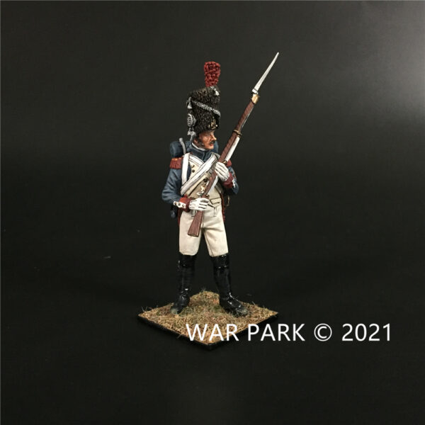 NP007 Old Guard Grenadier Standing Ready