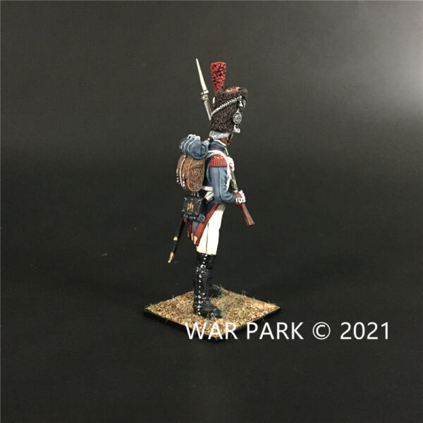 NP007 Old Guard Grenadier Standing Ready - Image 4