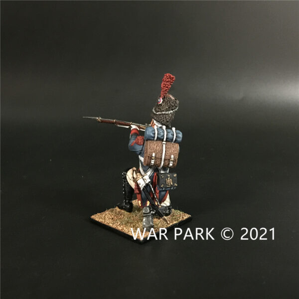 NP009 Old Guard Grenadier Kneeling Firing - Image 3