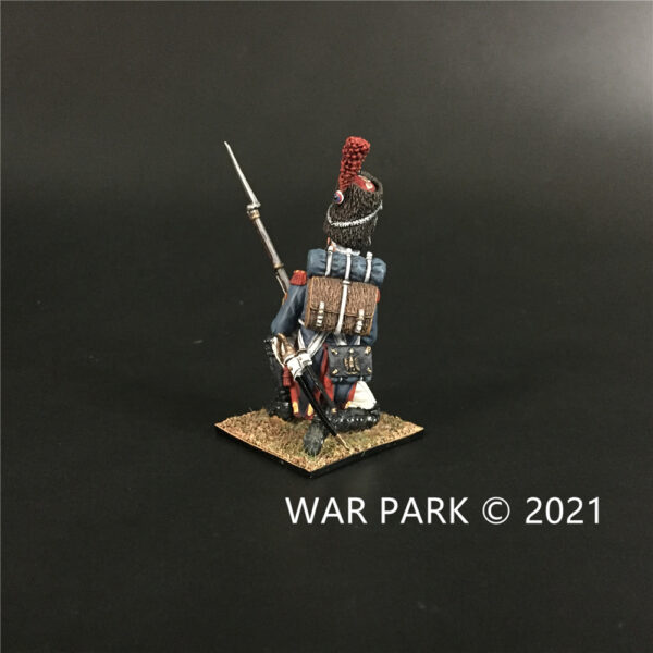 NP010 Old Guard Grenadier Kneeling Ready - Image 3