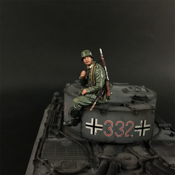 KU082 Wehrmacht Tank Rider with 98k rifle 2# - Image 2