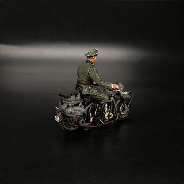 KU101 Wehrmacht Officer Riding a Motorcycle - Image 4