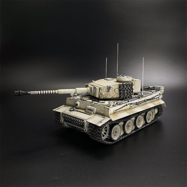 AX018 S04 Wittmann's Command Tiger Tank - Image 3