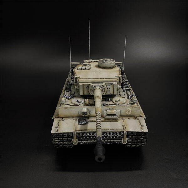 AX018 S04 Wittmann's Command Tiger Tank - Image 4