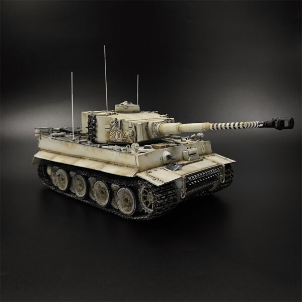 AX018 S04 Wittmann's Command Tiger Tank