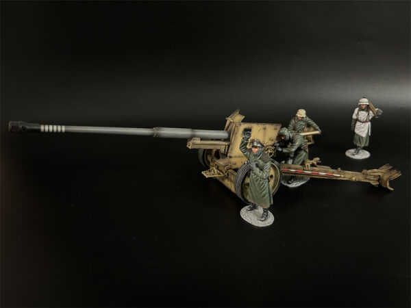 AX019 Pak43 88mm Anti-tank Gun and Winter Crew