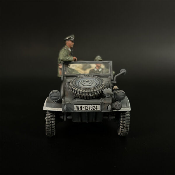 KU125 Wehrmacht Type 82 Kübelwagen with Stock - Image 5