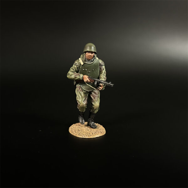 RA002 Red Army Assault Engineer Charging