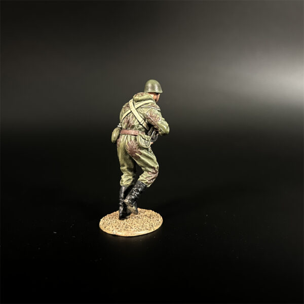 RA002 Red Army Assault Engineer Charging - Image 3