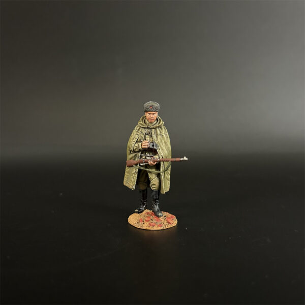 RA010 Red Army Sniper Koulikov Wearing a Cloak - Image 2