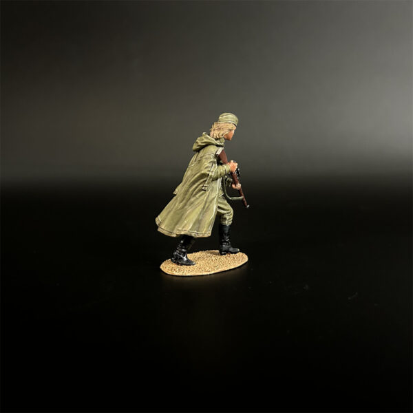 RA011 Red Army Woman Sniper Wearing a Cloak - Image 7