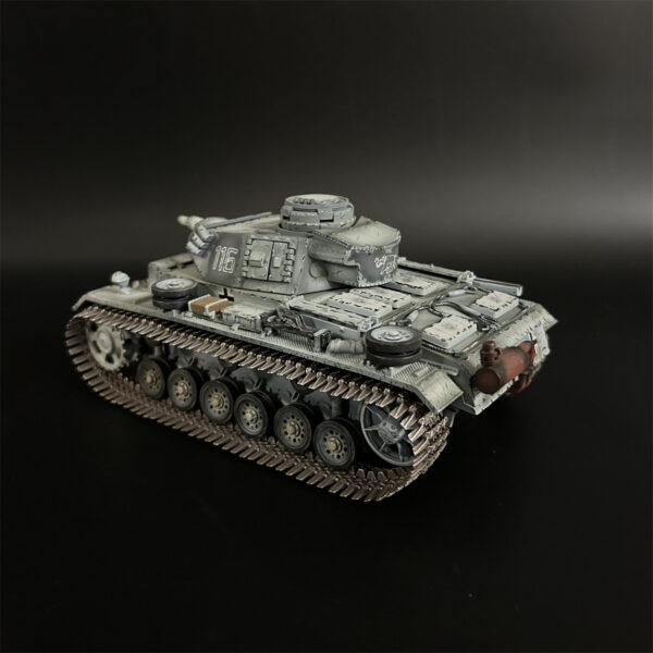 AX029 German Winter Panzer III Ausf N wih Winterketten - Image 2