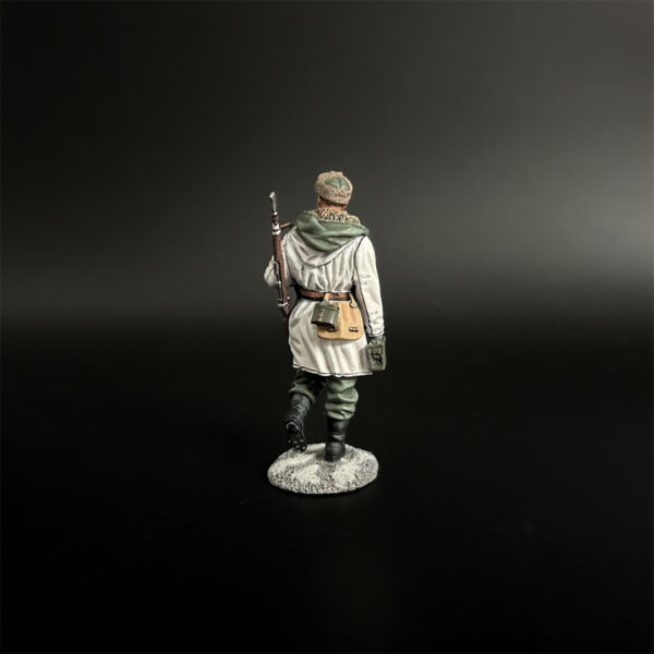 KH094 LSSAH Rifleman Marching in Cotton Hat - Image 3