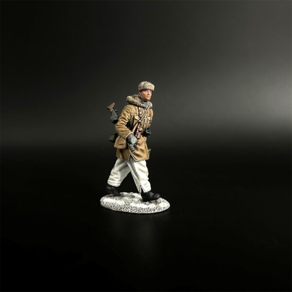 KH095 LSSAH MG42 Gunner Marching in Yellow Coat - Image 2