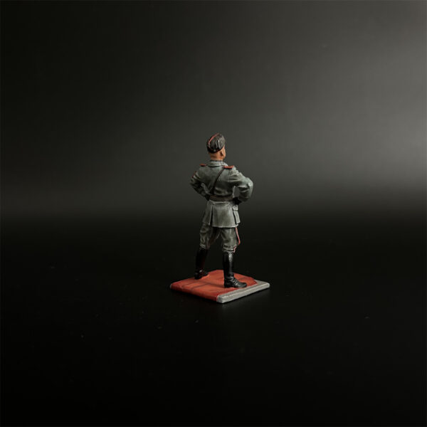 FH003 Mussolini with His Waist Inserted - Image 7