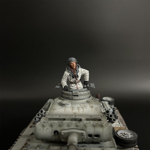 KH101 Winter Tank Crew on Panzer III