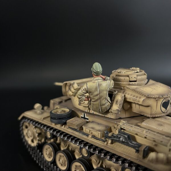 AK004 DAK Panzer III Tank Crew Smoking Pipe - Image 4