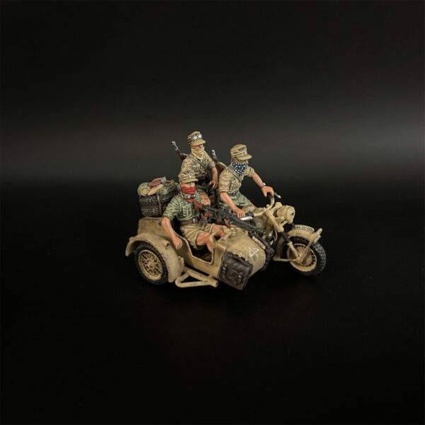 AK005 DAK R75 Motorcycle with Sidecar - Image 2