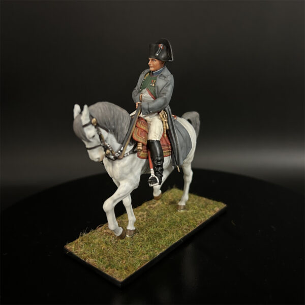 NP013 Emperor Napoleon Riding a Horse - Image 2