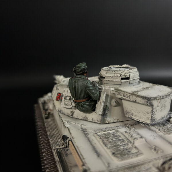 KH106 Winter Tank Crew C on Panzer IV - Image 4