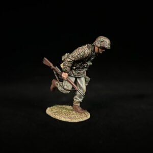 NO027 Waffen-SS Ammunition Soldier Bend Forward